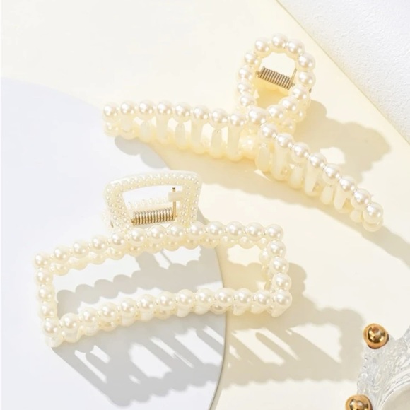 Accessories - NWT-Pearl Hair Claw/Clip Pack of 2